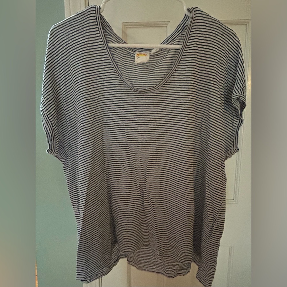 Women’s XL Striped Black and White LinenTop